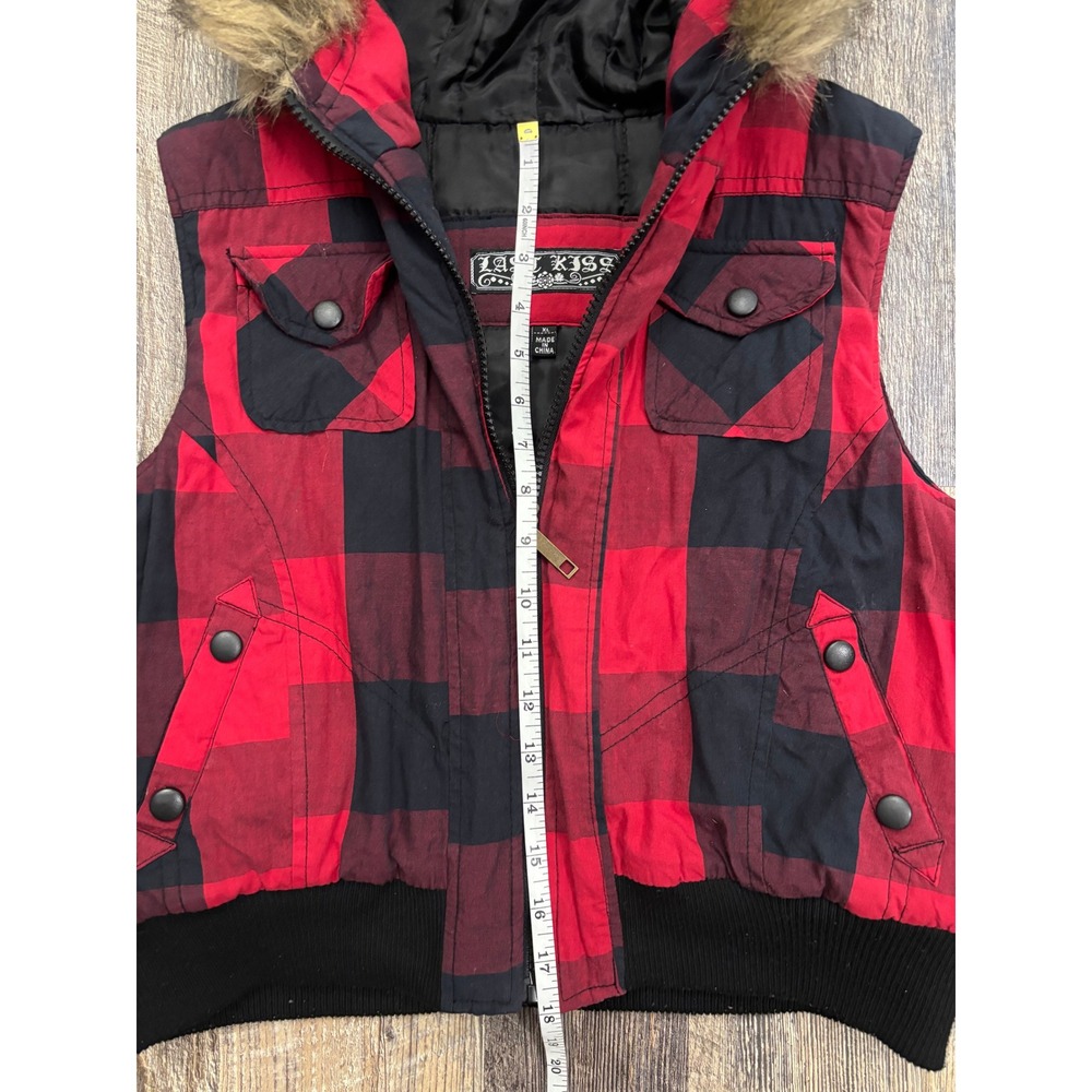 Last Kiss Red Black Buffalo Plaid Hooded Puffer Vest Faux Fur Trim XL 9774BC2 - Picture 3 of 6